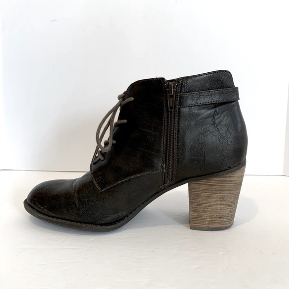 Crown Vintage Victorian Witchy Lace Up boots - Picture 3 of 10